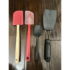 Assorted Spatulas Silicon Nylon Crofton Re Good Cook Lot